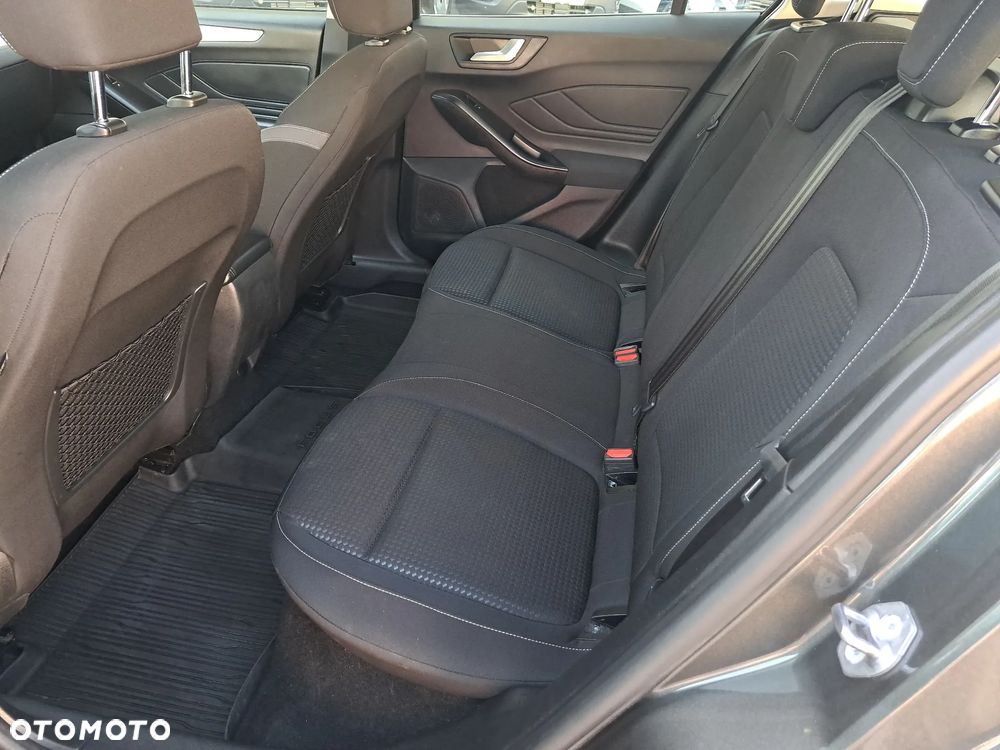 Ford Focus 1.0 EcoBoost mHEV Connected - 16