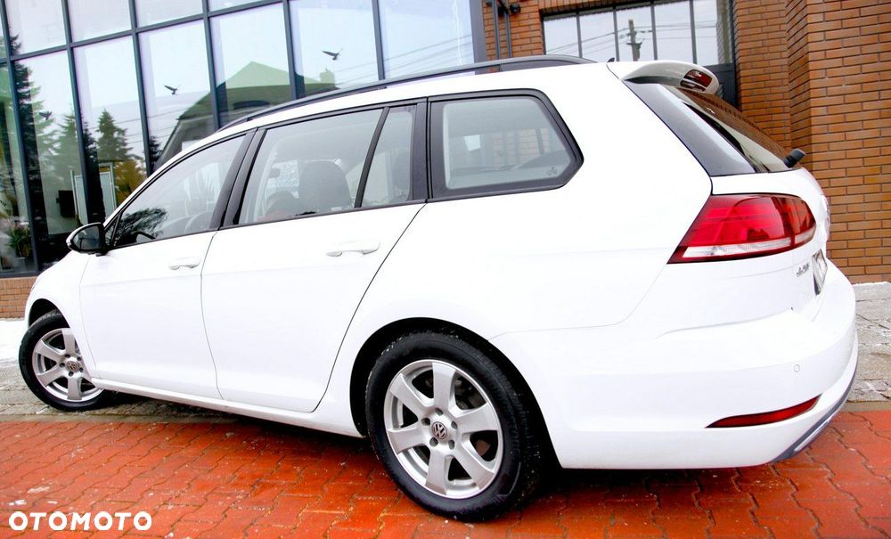 Volkswagen Golf - 28