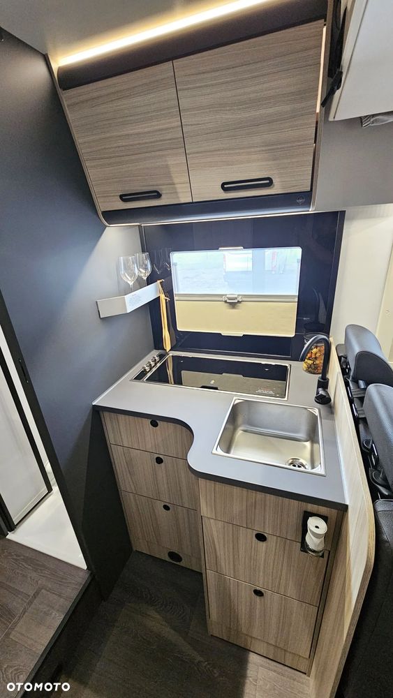 Sun Living by Adria S 72SP ZIMOWY 5 OSOBOWY FORD TRANSIT 165KM AUTOMAT - 9