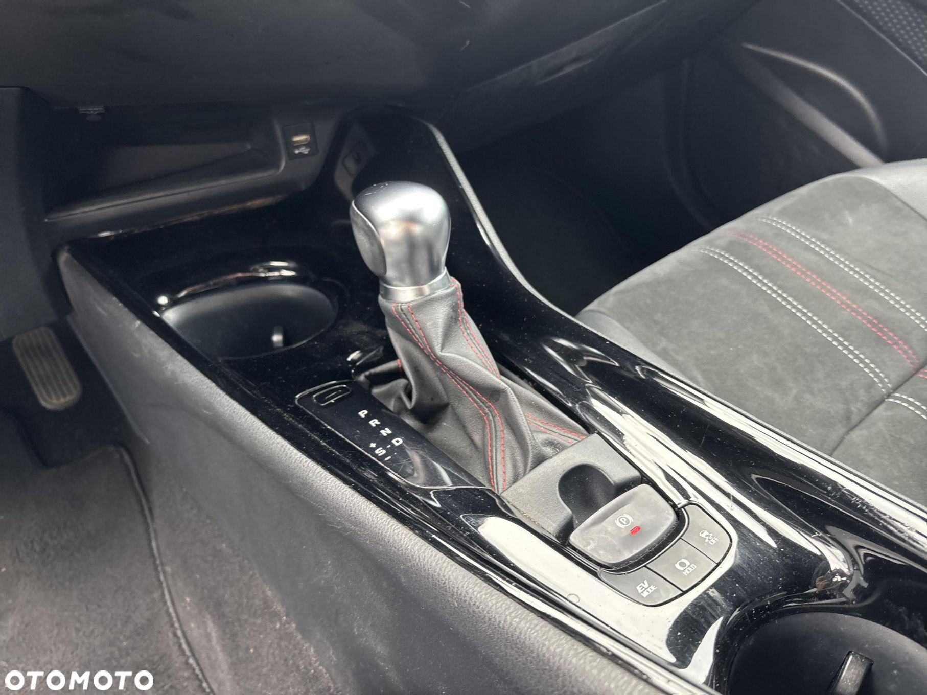 Toyota C-HR 2.0 Hybrid GR Sport - 20