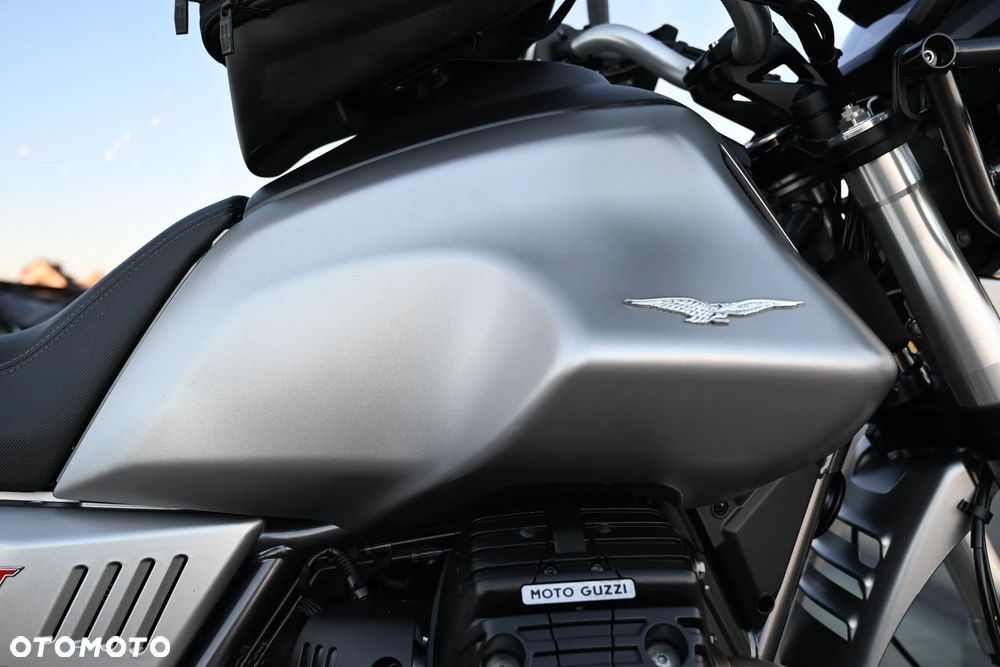 Moto Guzzi V85 - 30
