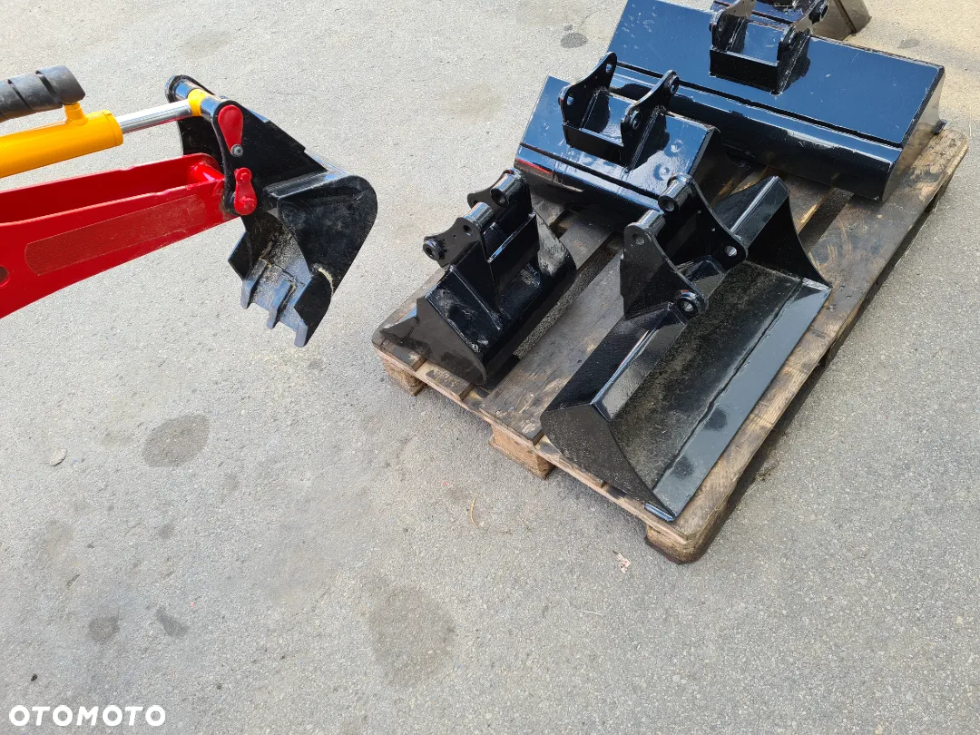 Bobcat Minikoparka Springer HONDA - 11
