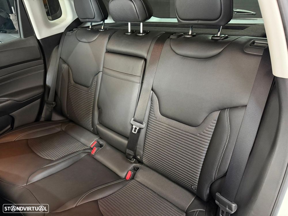 Jeep Compass 1.3 TG Limited - 13