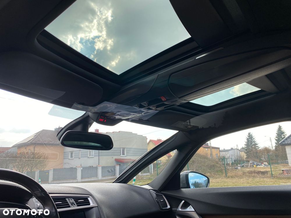 Citroën DS5 Hybrid4 EGS6 SoChic - 14