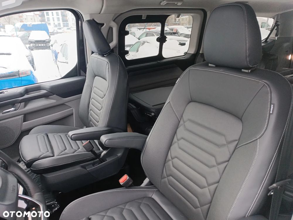 Ford Tourneo Custom 2.5 PHEV CVT 340 L2 Titanium X - 11