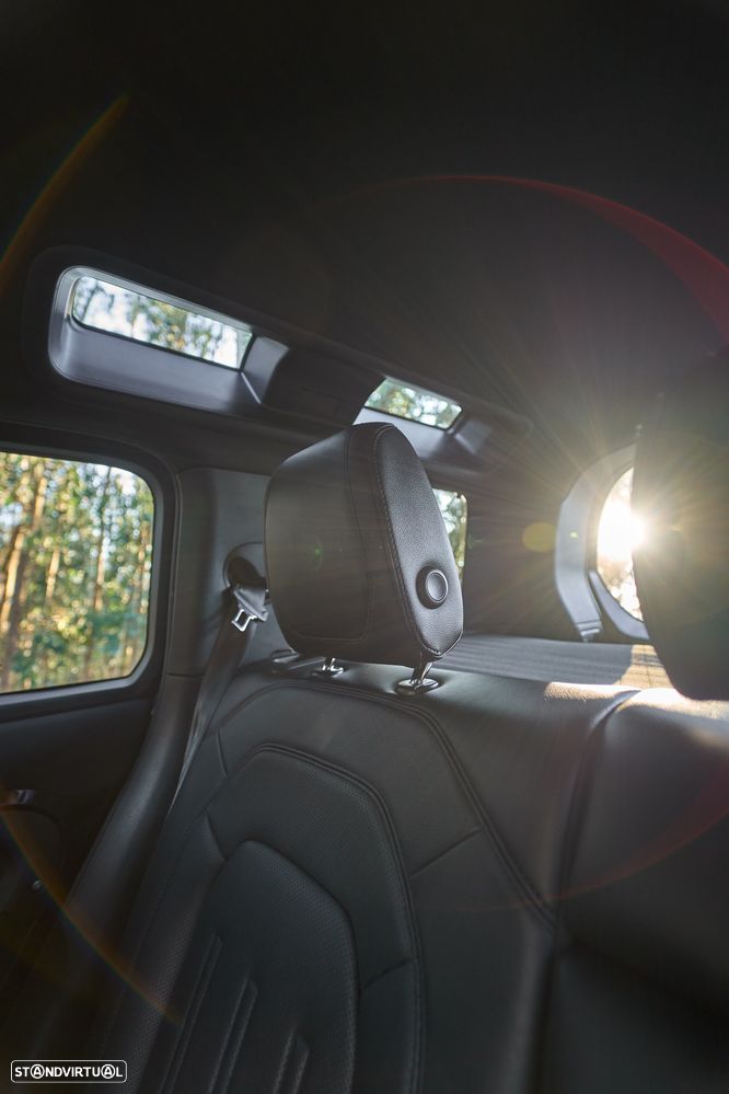 Land Rover Defender 110 P400e SE - 46