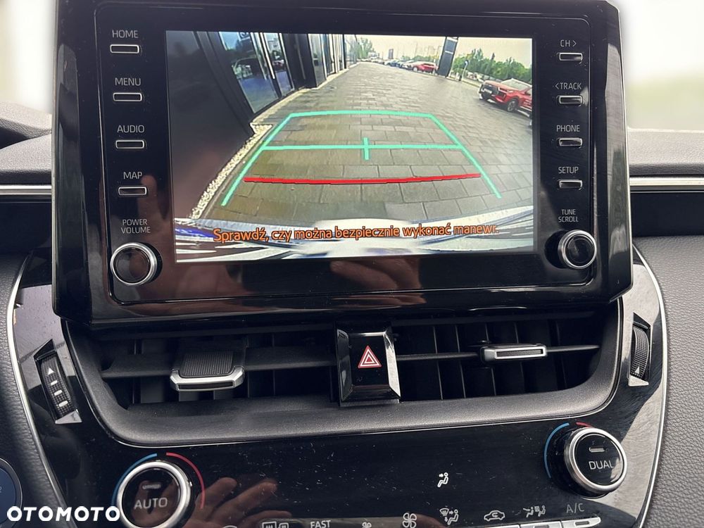 Toyota Corolla 2.0 Hybrid Comfort - 21