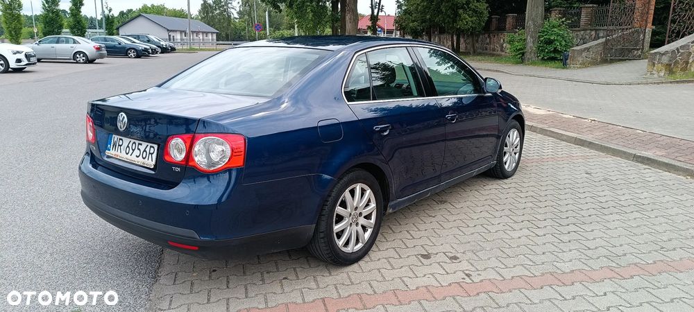 Volkswagen Jetta 1.9 TDI Comfortline - 10