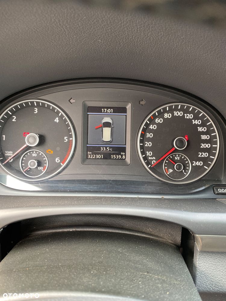 Volkswagen Touran 2.0 TDI Highline - 17