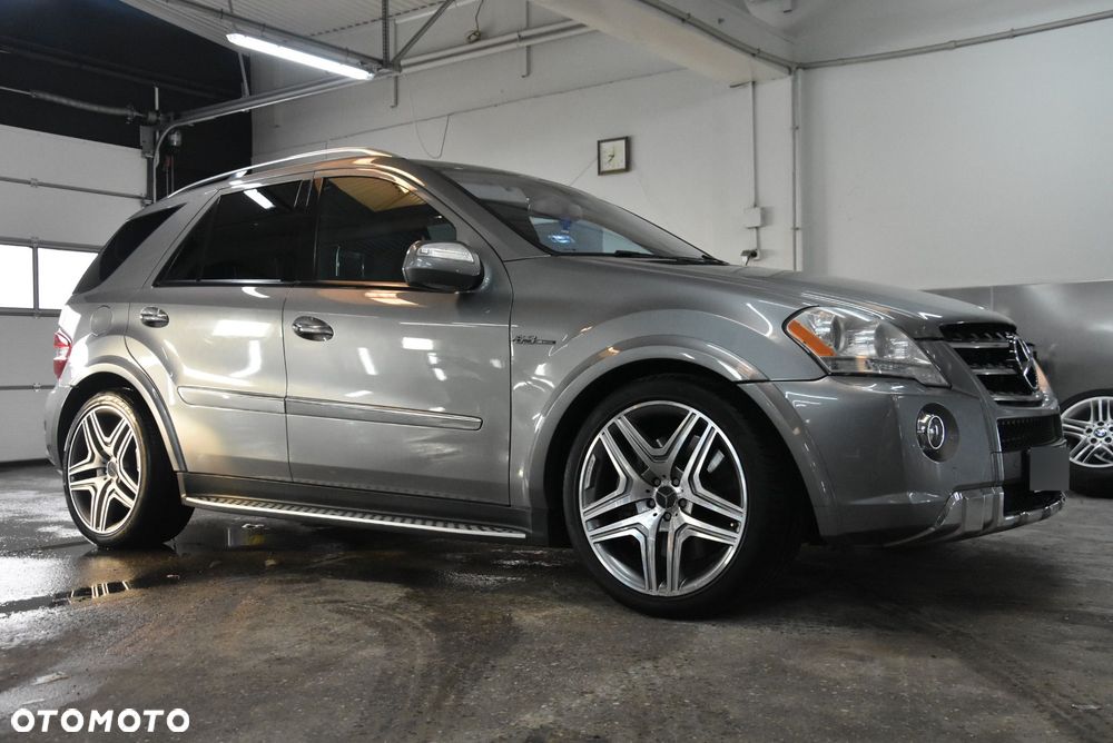 Mercedes-Benz ML 63 AMG 4-Matic - 3