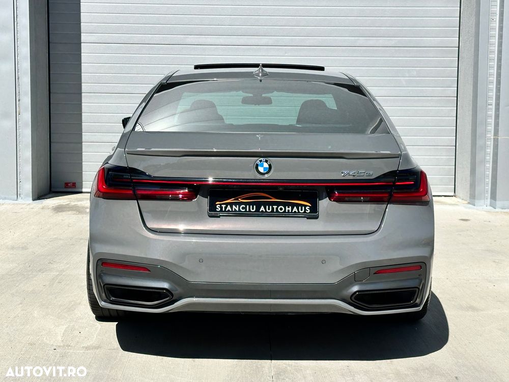 BMW Seria 7 745e - 9
