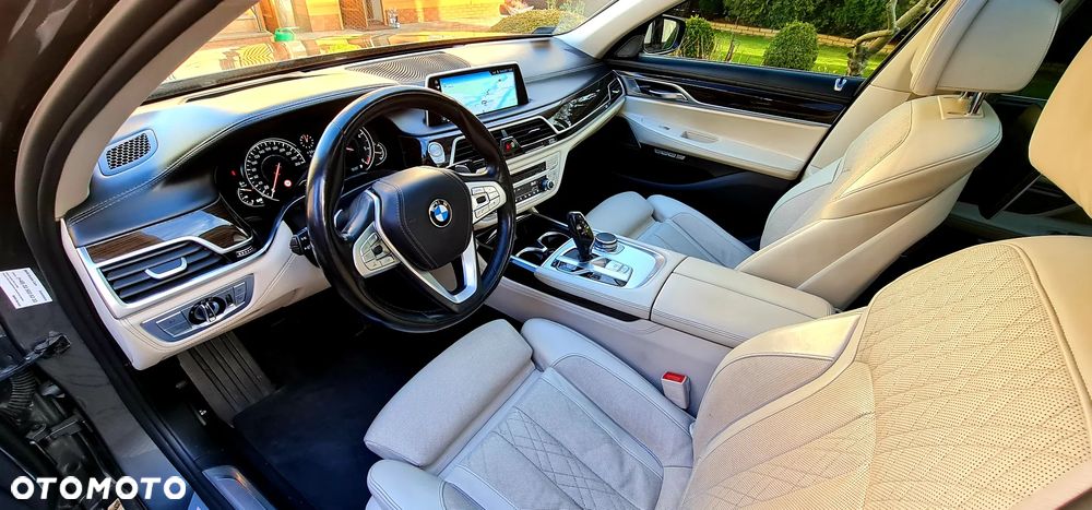 BMW Seria 7 740Ld xDrive - 27