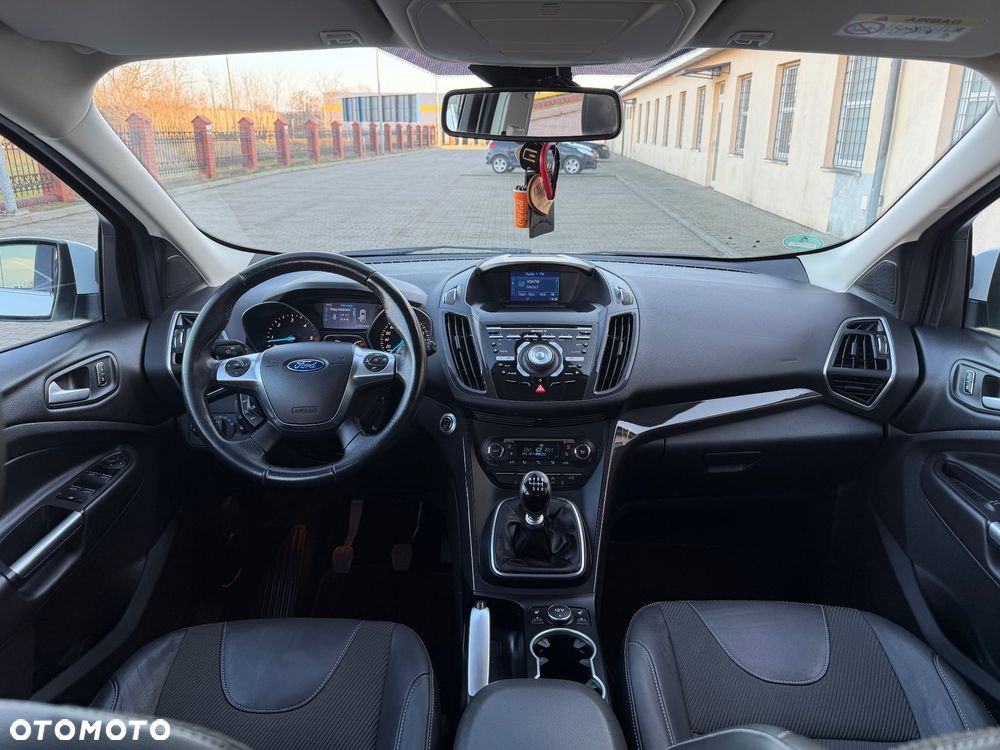 Ford Kuga 2.0 TDCi 2x4 Titanium - 5