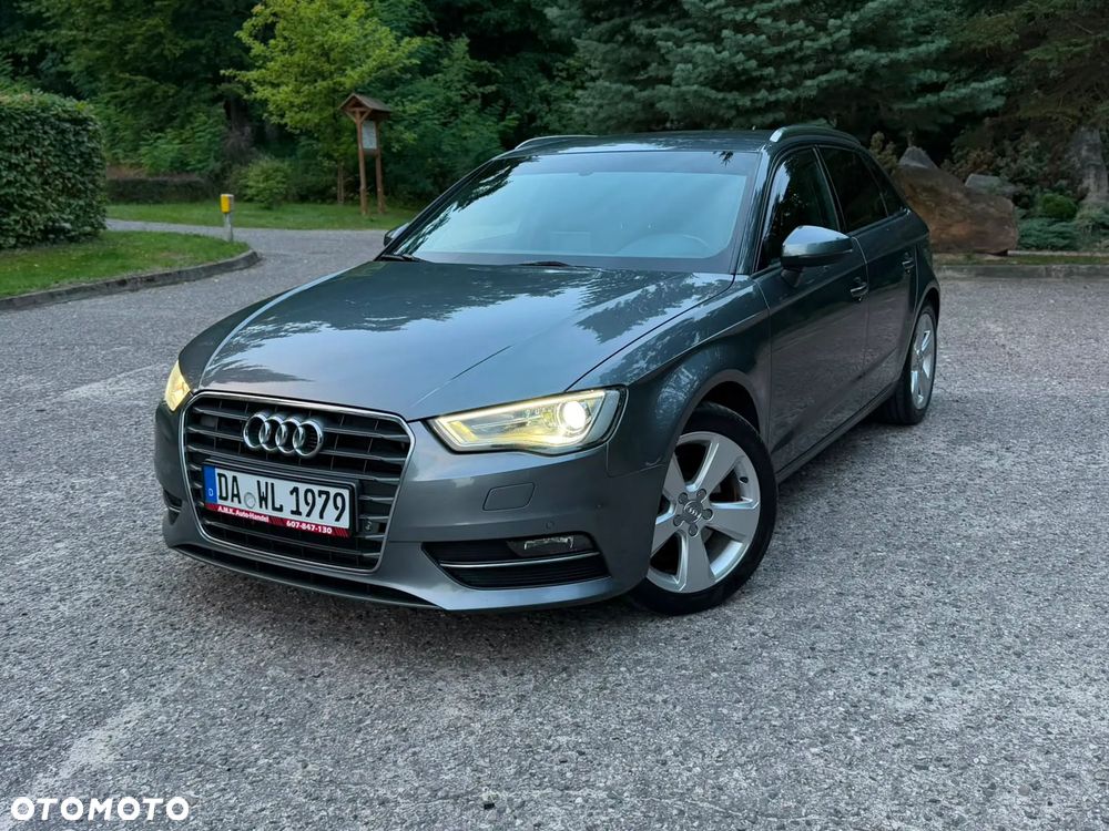 Audi A3 Sportback - 1