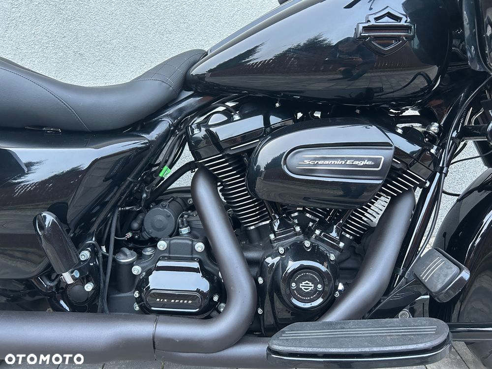 Harley-Davidson Touring Road Glide - 4