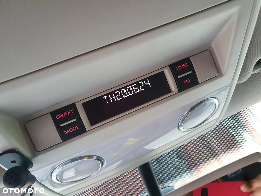 Volkswagen Multivan - 22