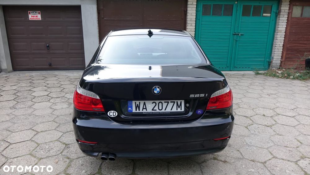 BMW Seria 5 525i - 22