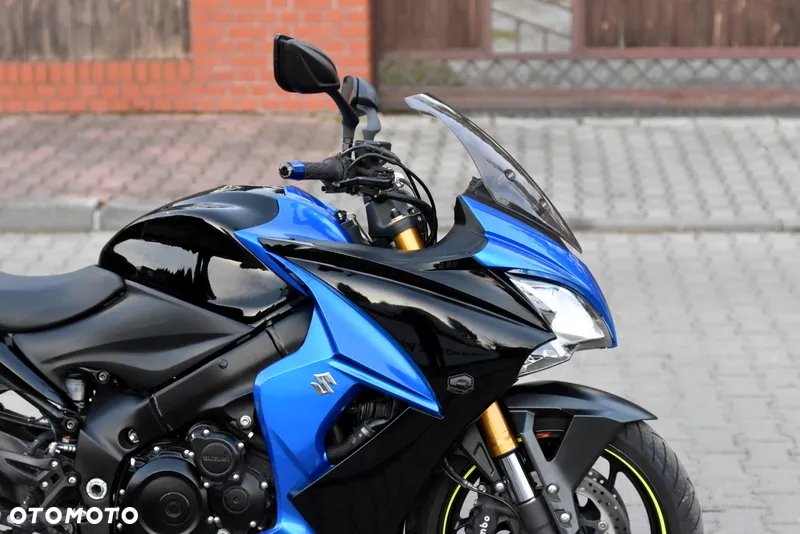 Suzuki GSX 1000 - 7