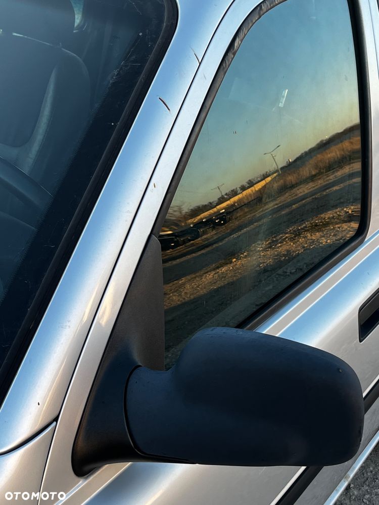 Land Rover Freelander - 12