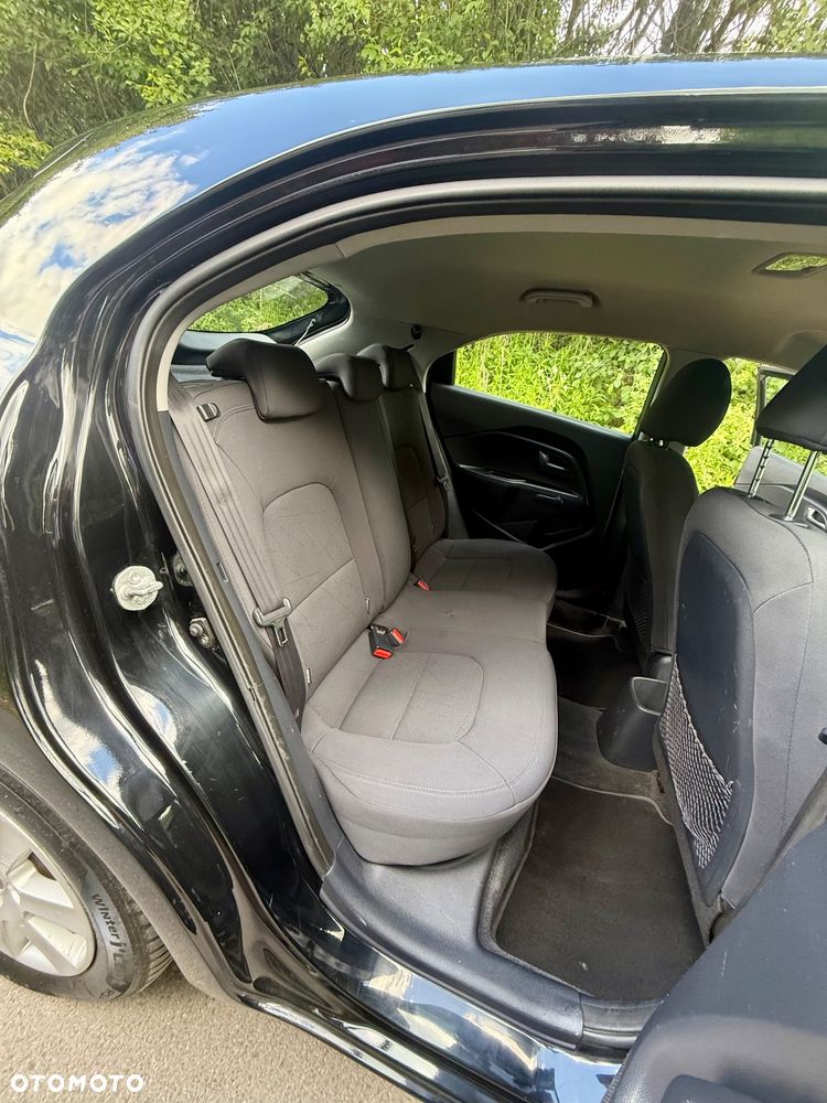 Kia Rio 1.4 Dream Team Edition - 18