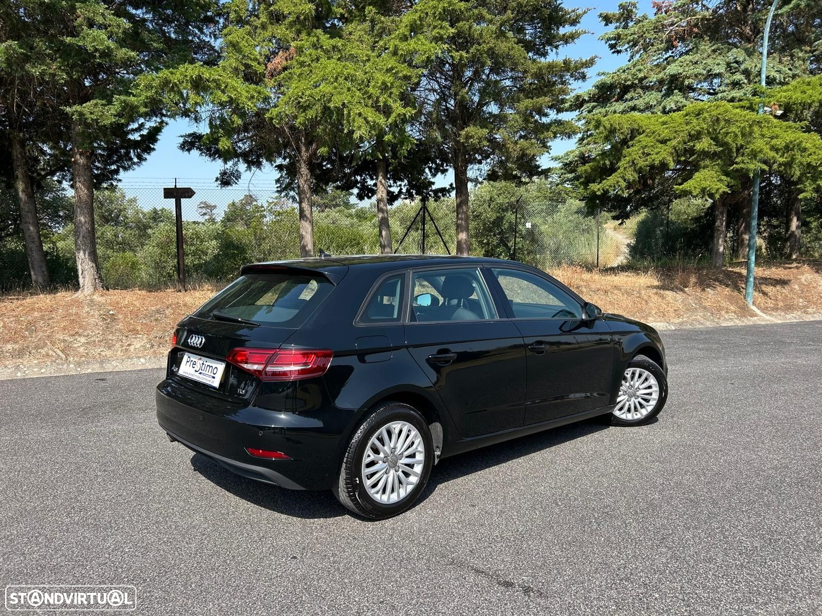 Audi A3 Sportback 1.6 TDI Attraction Ultra - 5