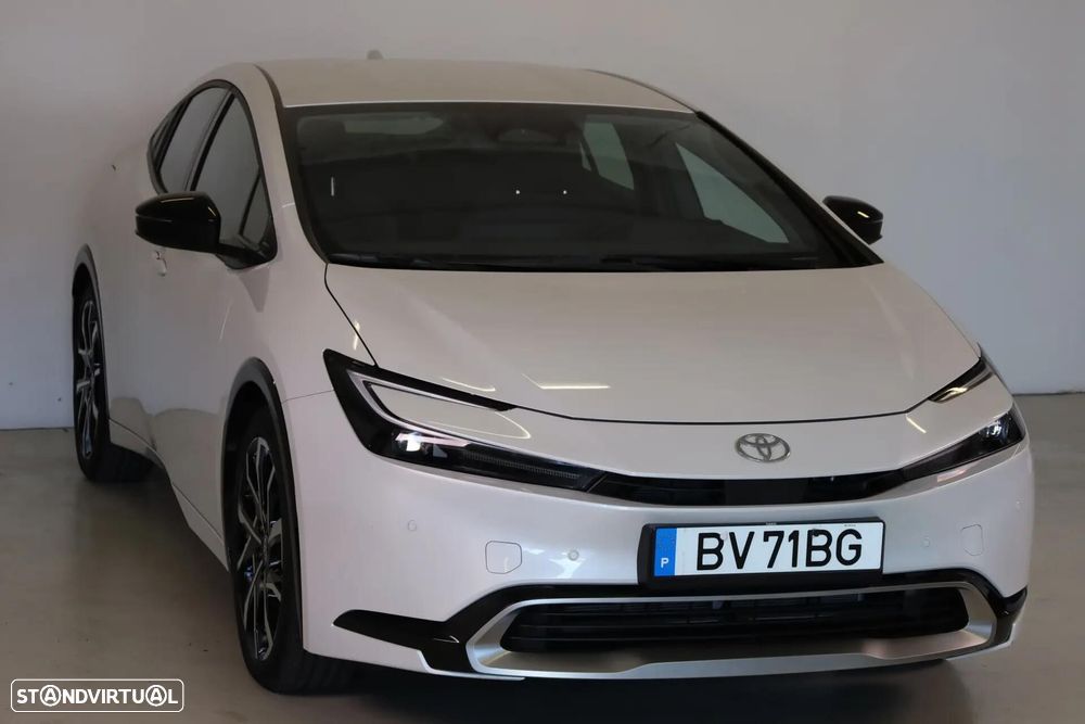 Toyota Prius 2.0 Plug-in Luxury - 8