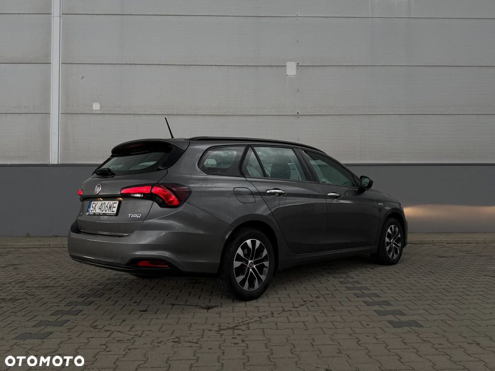 Fiat Tipo 1.4 16v Lounge EU6d - 4