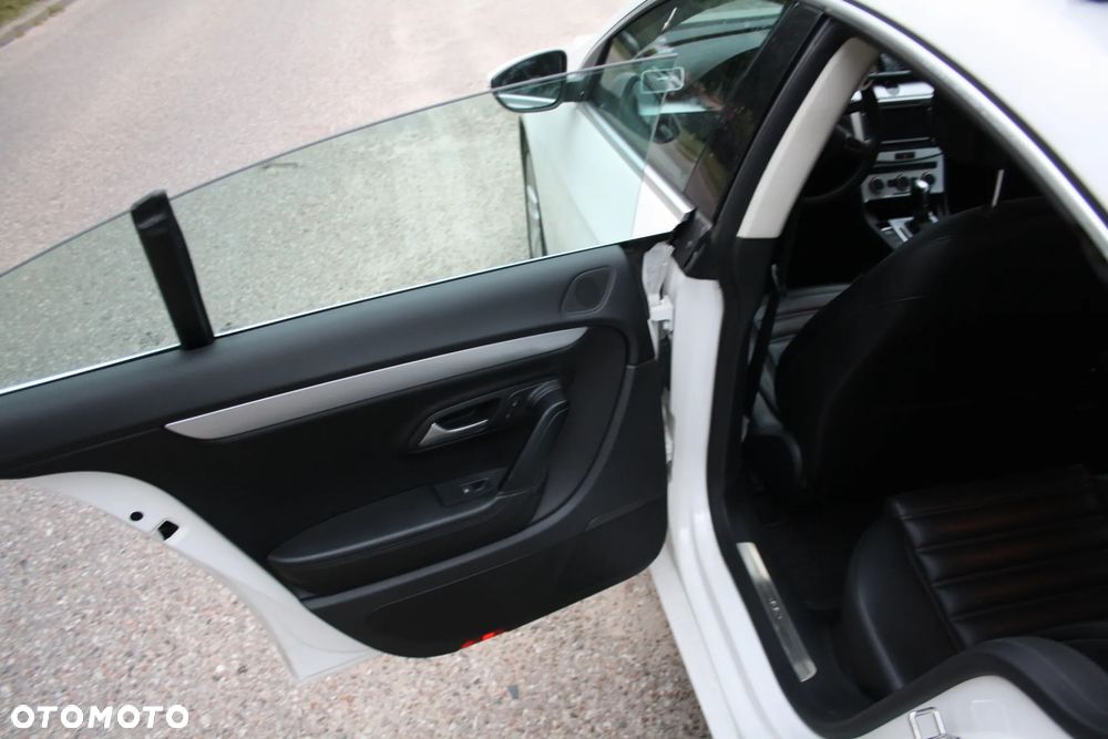 Volkswagen Passat - 20