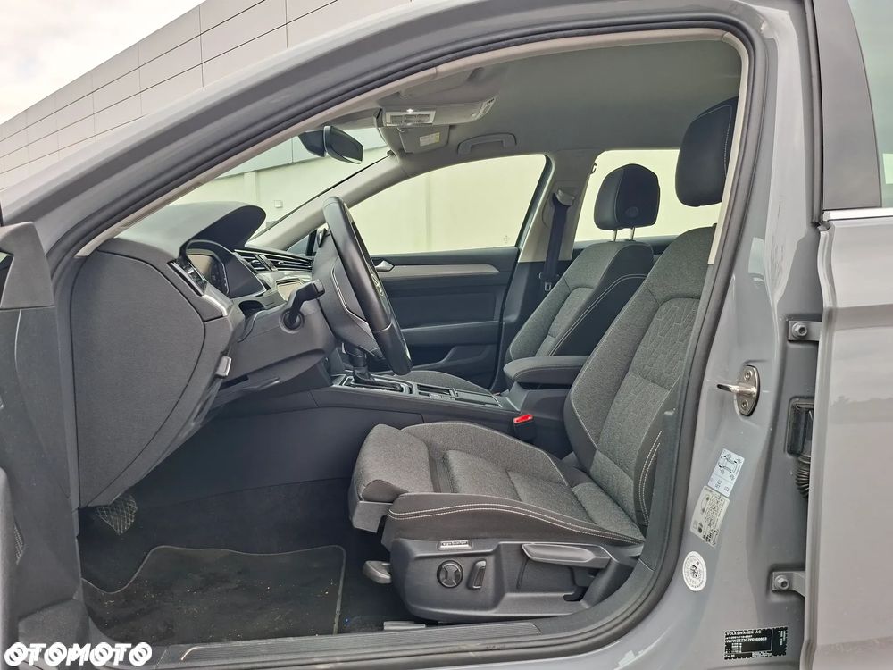 Volkswagen Passat - 26