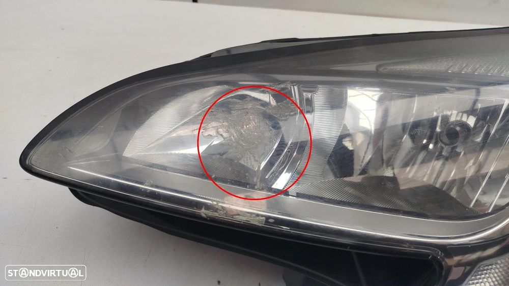 Ótica / farol esquerda OPEL Corsa E - 6