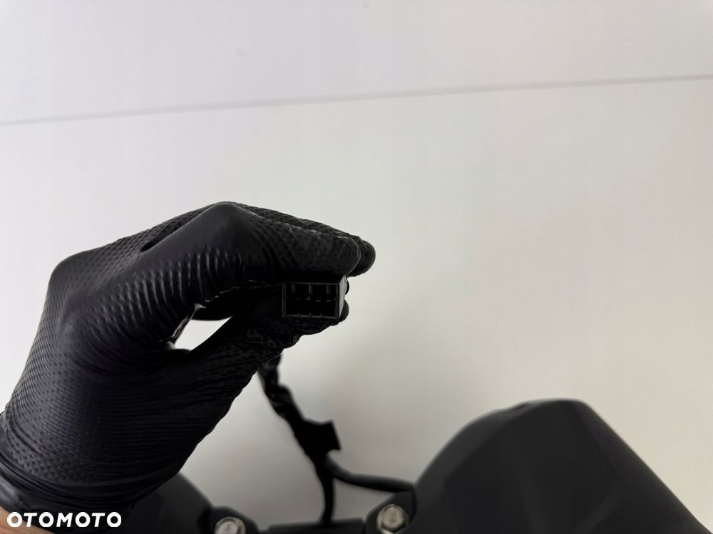 Przednia lampa reflektor Triumph Street Triple 675 2013-17 - 10