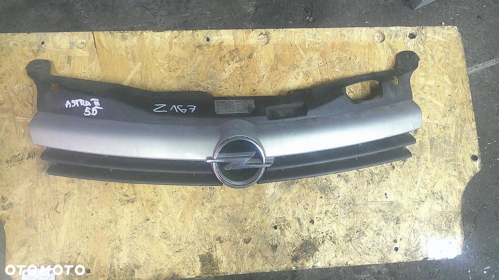 OPEL ASTRA III H ATRAPA GRILL - 1