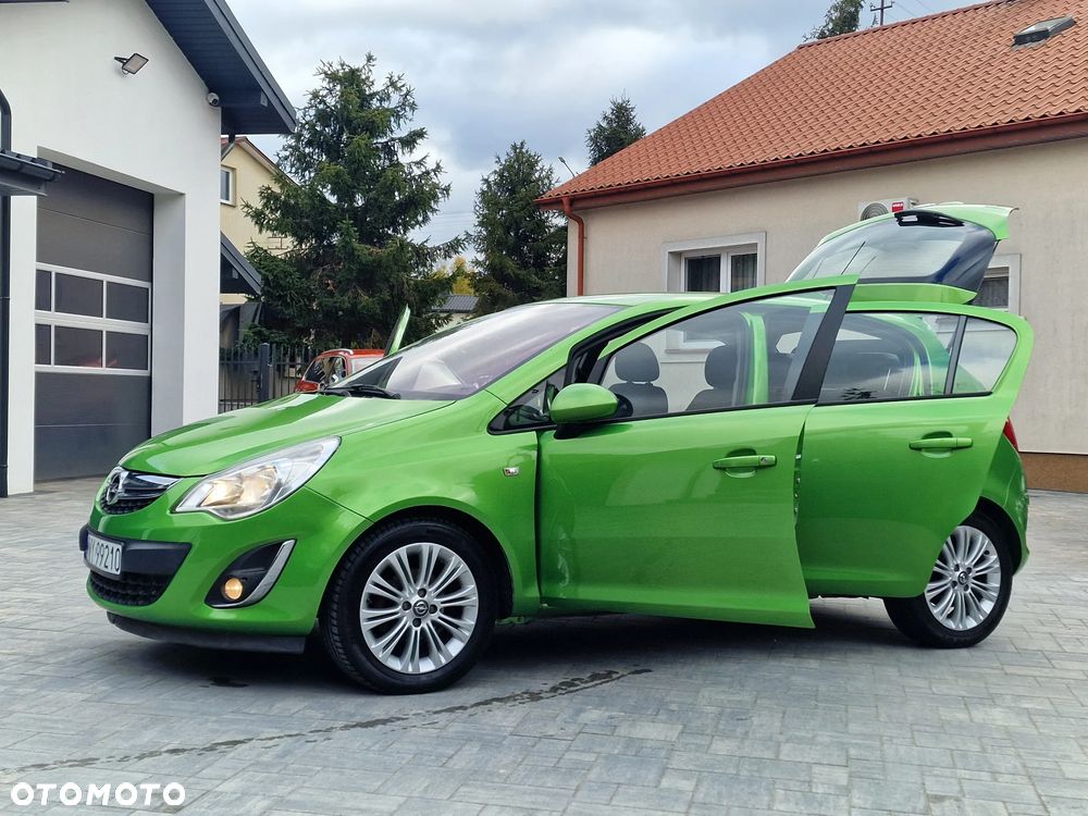 Opel Corsa 1.4 16V Cosmo - 13