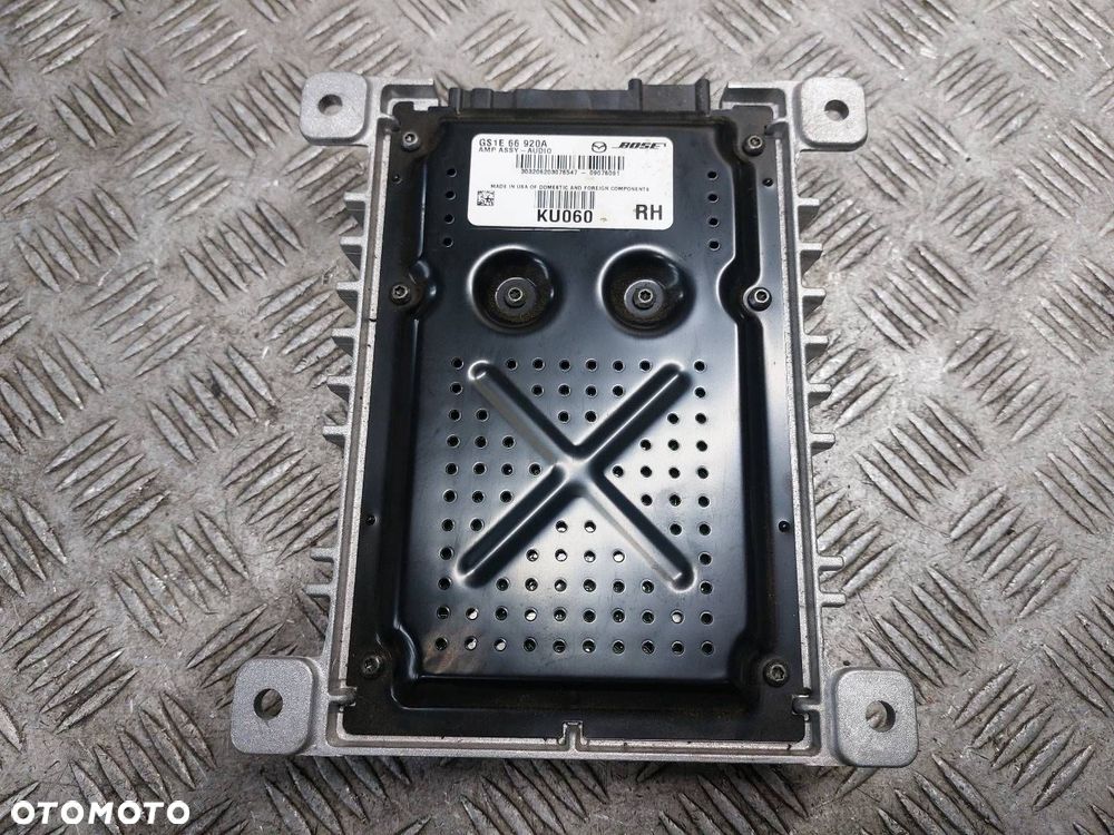 WZMACNIACZ AUDIO BOSE MAZDA 6 II GS1E66920A - 2