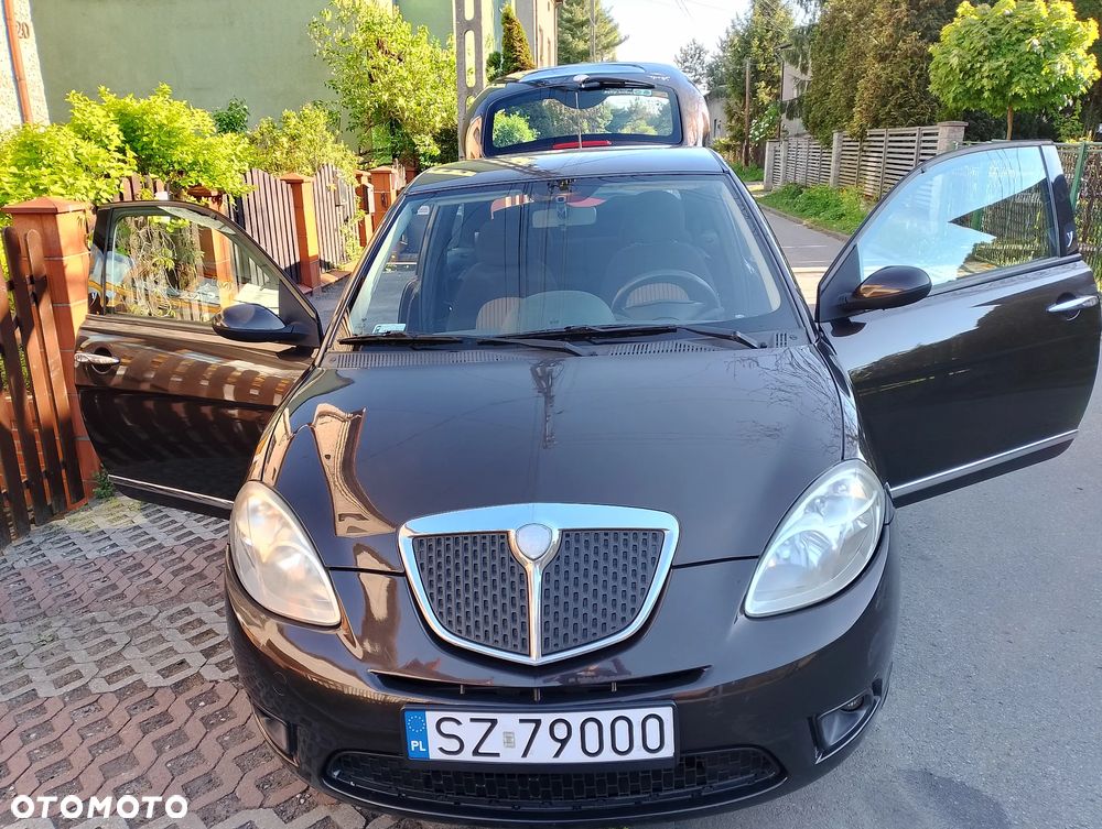 Lancia Ypsilon 1.4 16V Class - 1