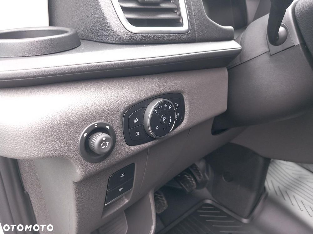 Ford Transit - 10