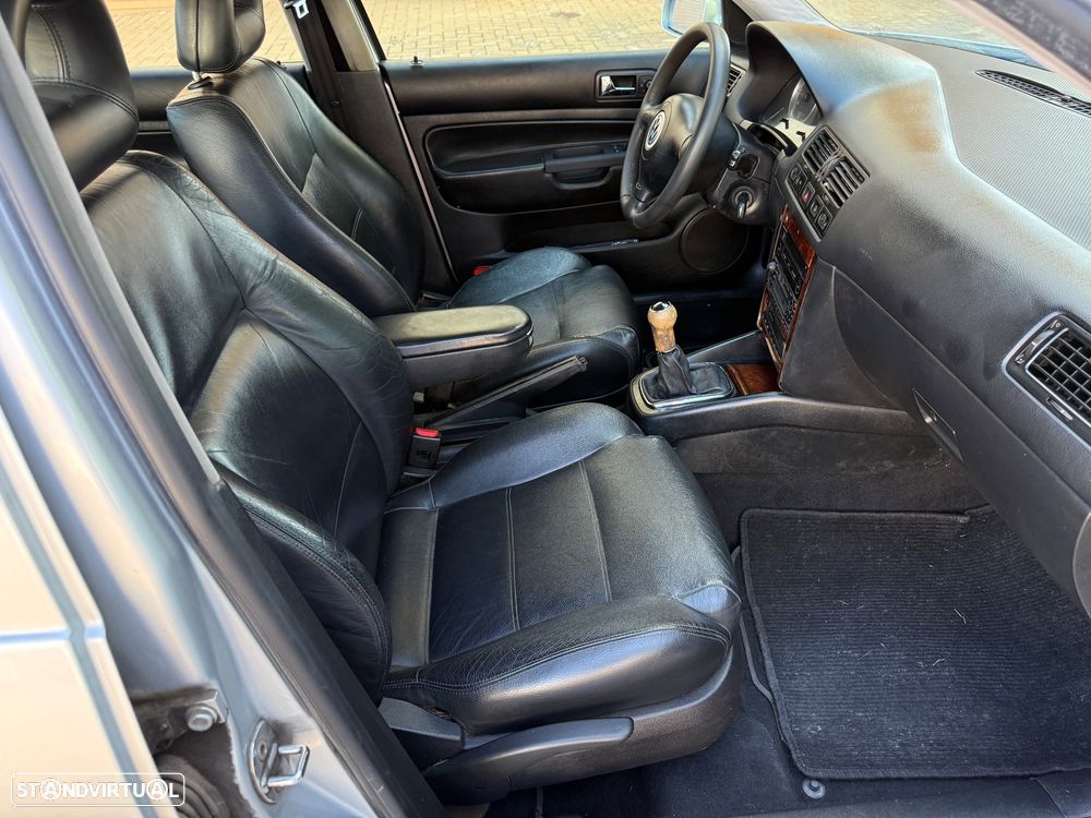 VW Bora 1.9 TDi Highline - 13