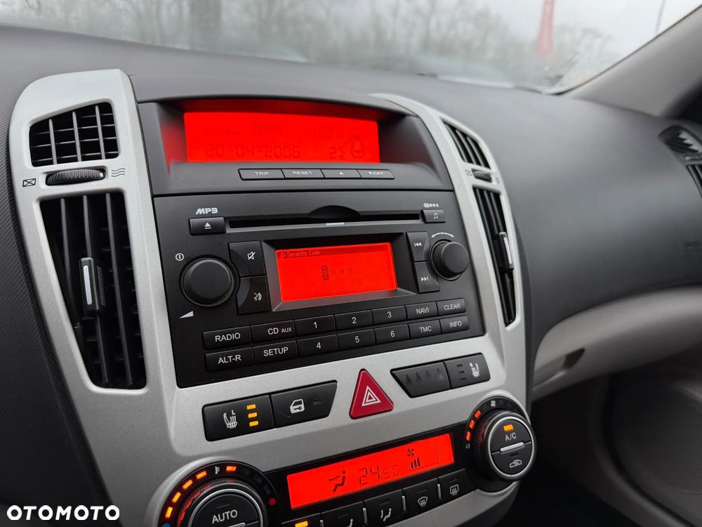 Kia Ceed 2.0 CVVT Spirit - 19