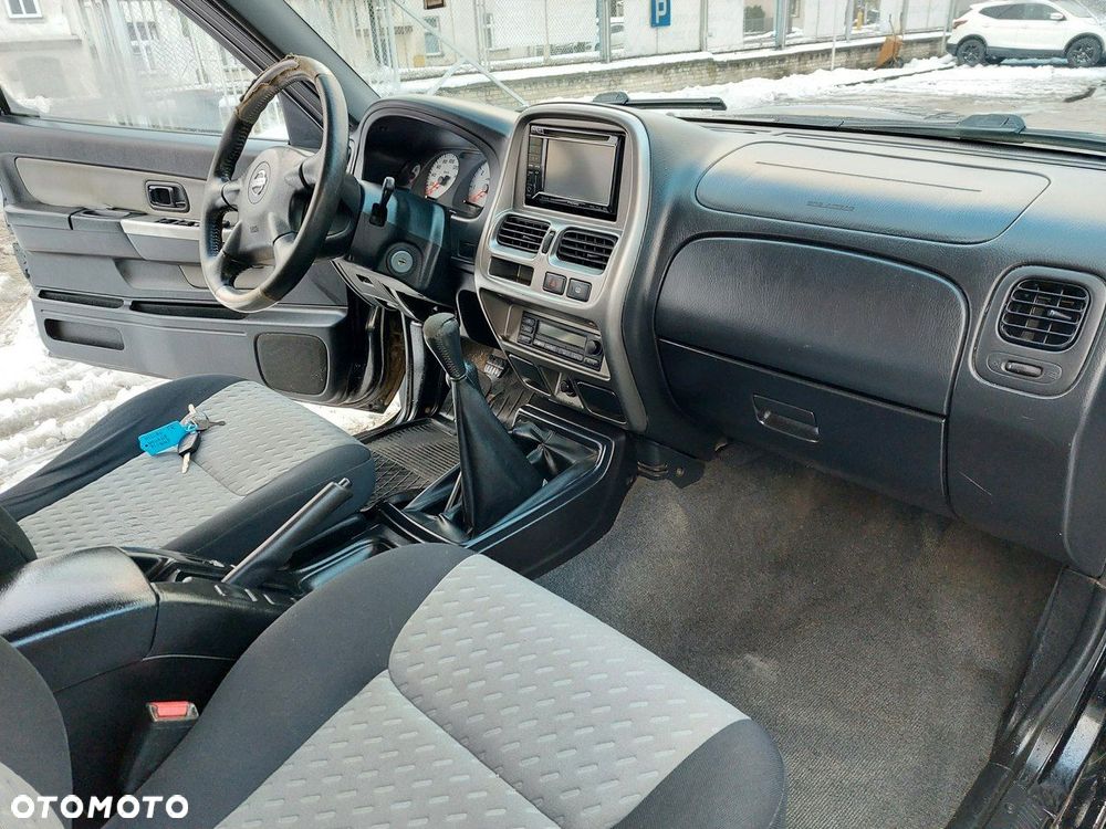 Nissan King Cab - 15