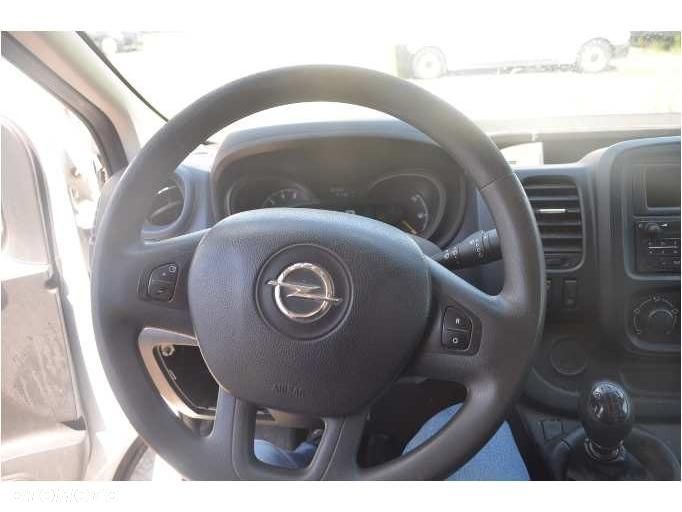 Opel Vivaro - 24