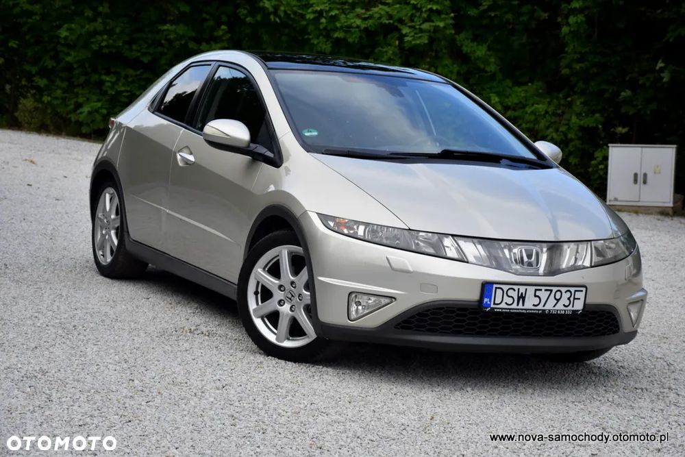 Honda Civic 1.8i-VTEC Automatik Executive - 2