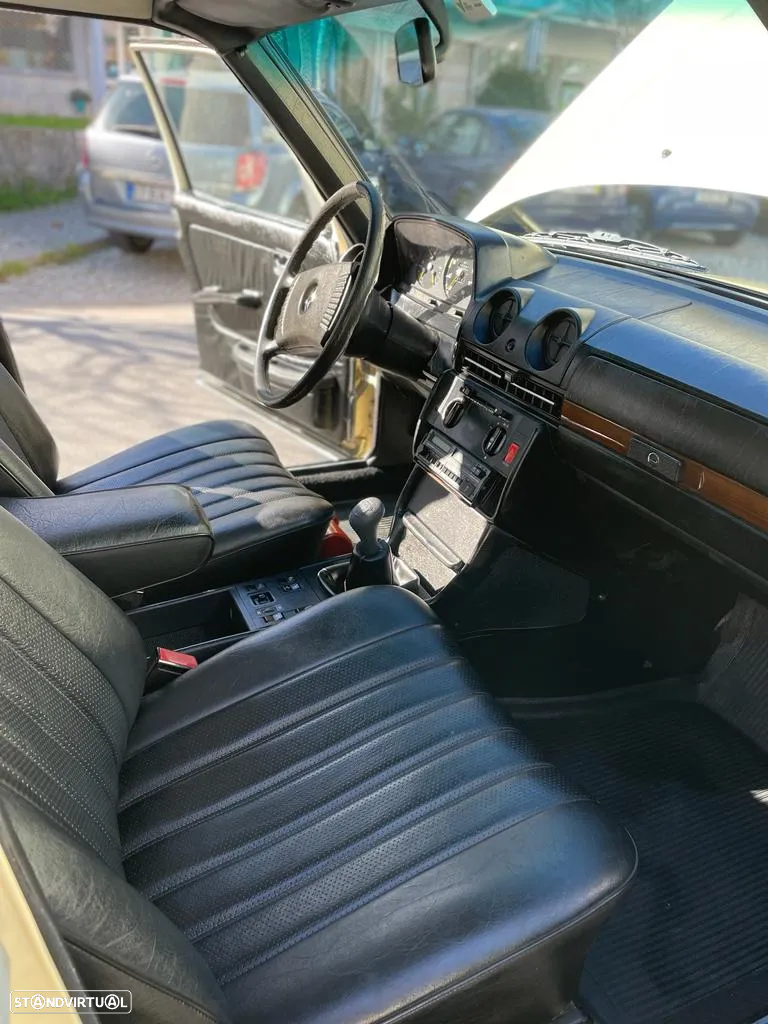 Mercedes-Benz 300 - 34