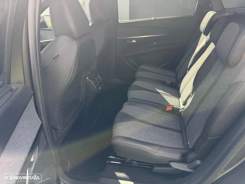 Peugeot 5008 - 12