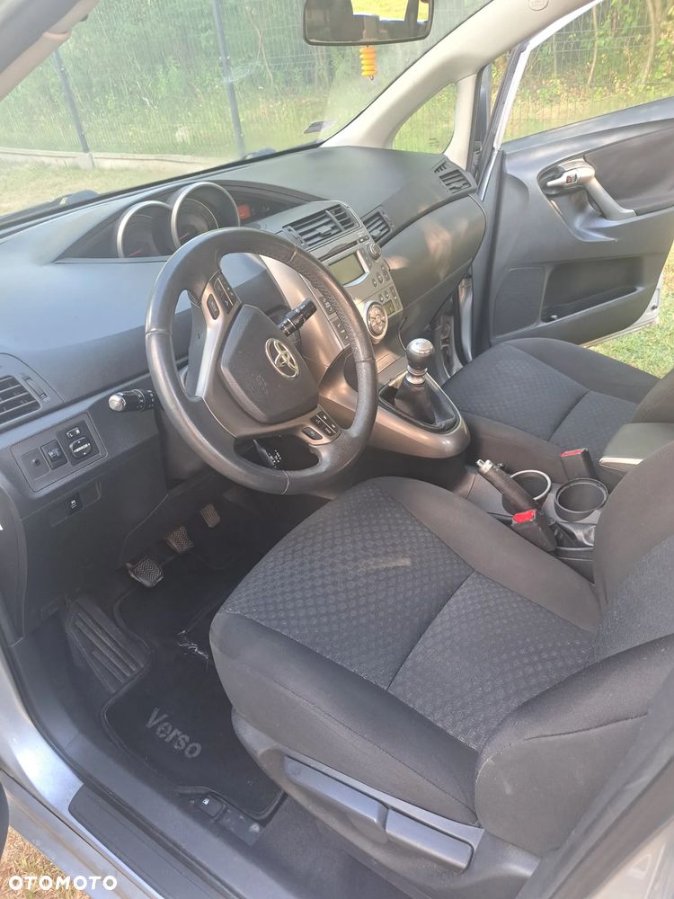 Toyota Verso 2.0 D-4D - 10