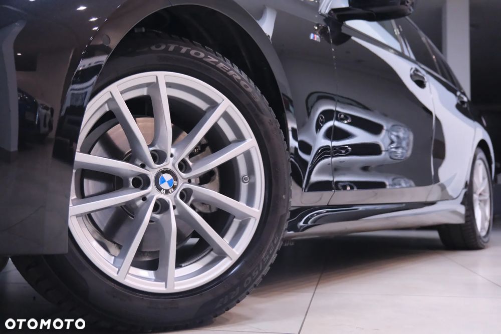BMW Seria 3 320d xDrive M Sport - 18
