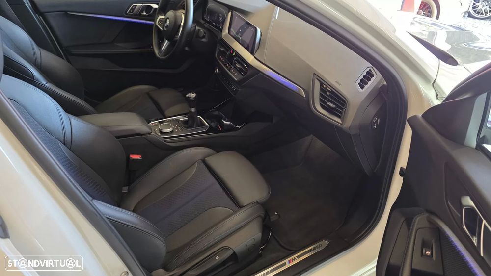 BMW 116 d Pack Desportivo M - 51