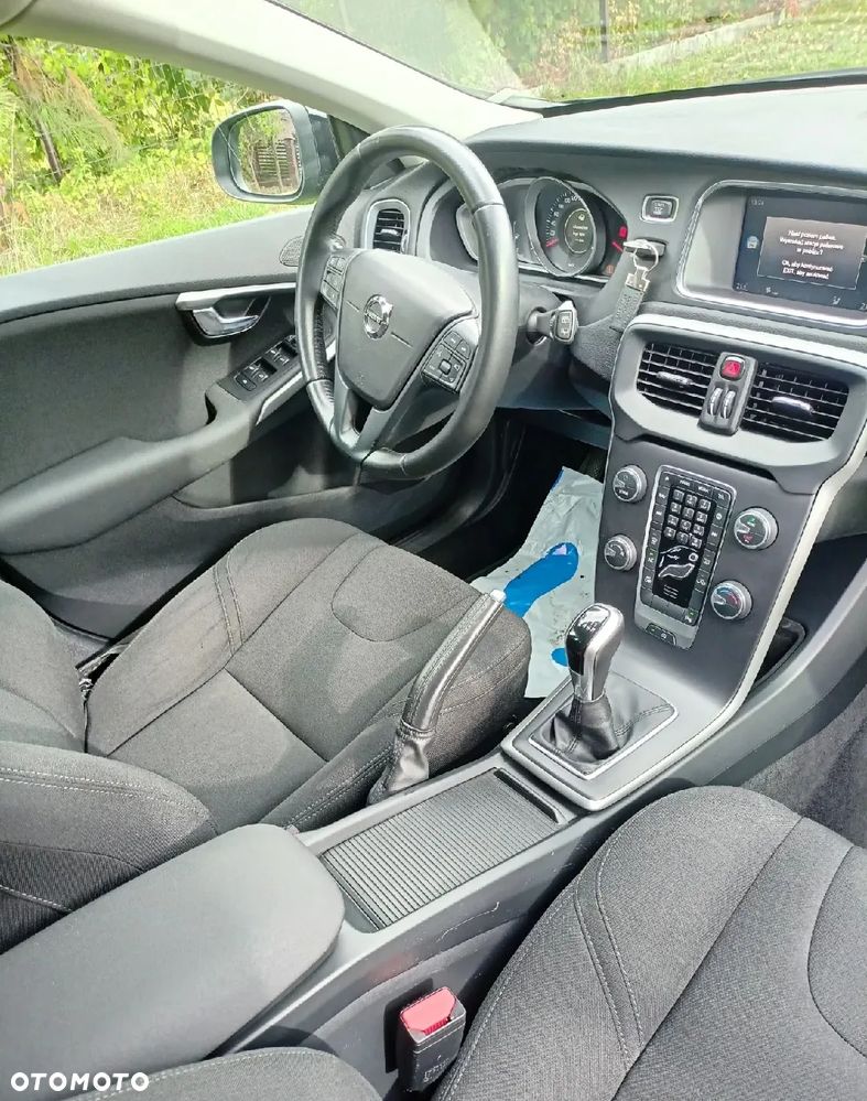 Volvo V40 - 16