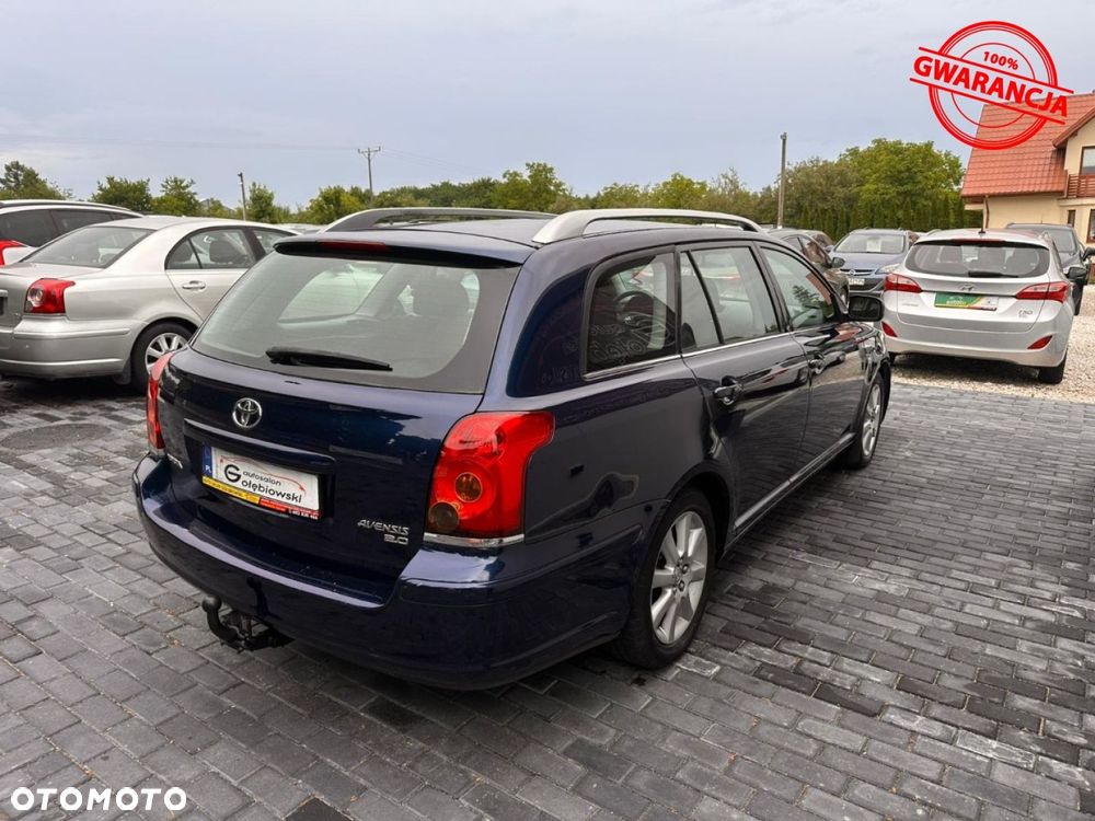 Toyota Avensis - 8