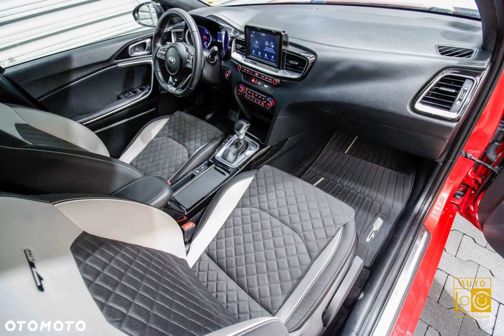Kia ProCeed 1.6 CRDi GT Line DCT - 9