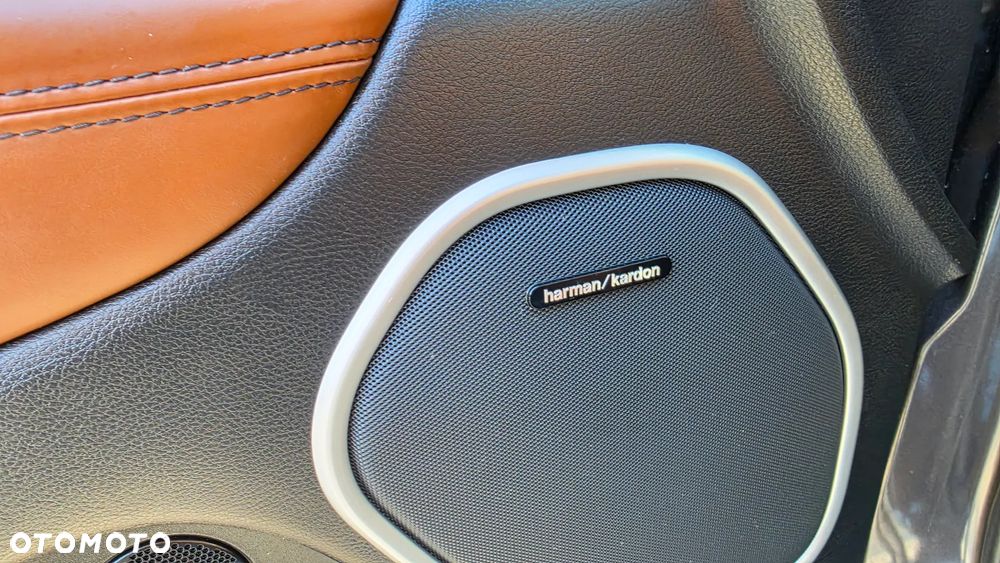 Jeep Grand Cherokee - 26